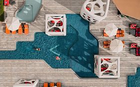 فندق V دبي، كوريو كولكشن باي هيلتون